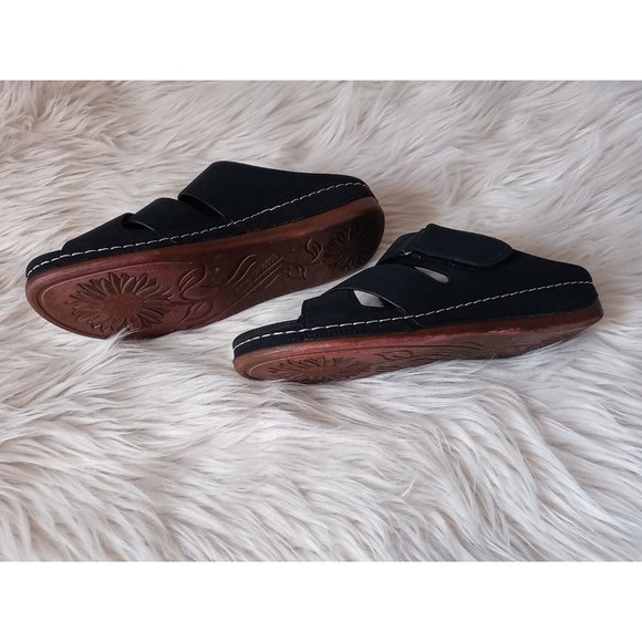 Easy Street Slip In Sandals Color Navy Blue Size 9 1/2 W Model ANNA Style - Picture 16 of 16